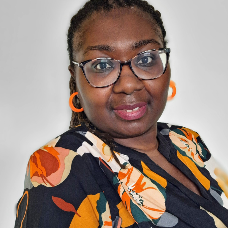 Consultante storytelling et agence de communication Essonne Ornella Lisongo Yazokando- Consultante en Storytelling stratégique et agence de communication Essonne